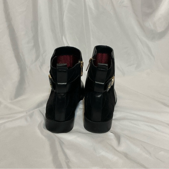 Tommy Hilfiger BootsWomens 8.5M Black Leather Side Zip Quilted Ankle Booties - Picture 3 of 7